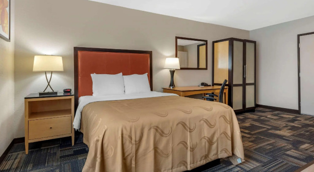 Двухместный люкс Spark By Hilton Evansville Downtown