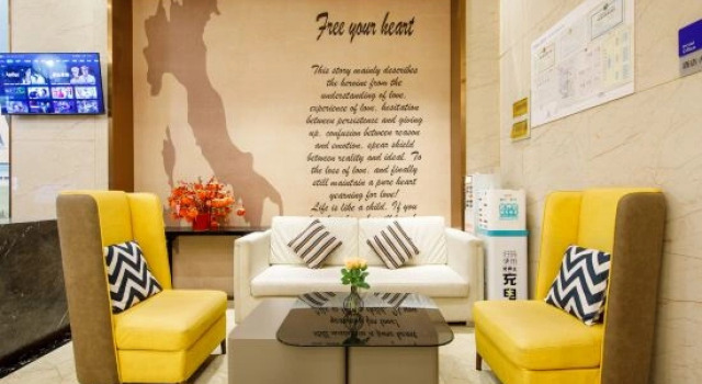 City No.1 Hotel (Minzu University Pengfei Road Subway Station), Rezerwuj Hotel Hotele w Nanning z parkingiem, Parking
