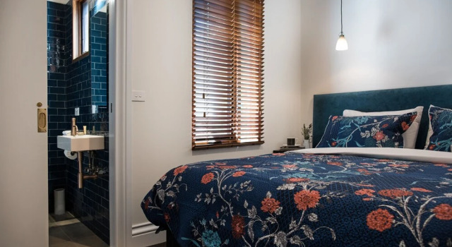 Montacute Garden Pavilion, Book Hotel Daylesford 