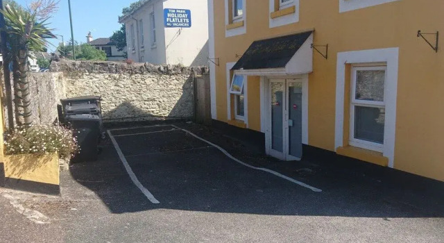 Heathcliff House, Exclusively for Adults, Free Large Car Park