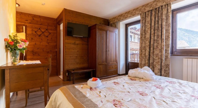 Двухместный номер Superior с балконом Hotel Des Alpes