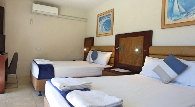 Jadran Motel & El Jays Holiday Lodge, Rezervați Motel Moteluri în Labrador, Motel