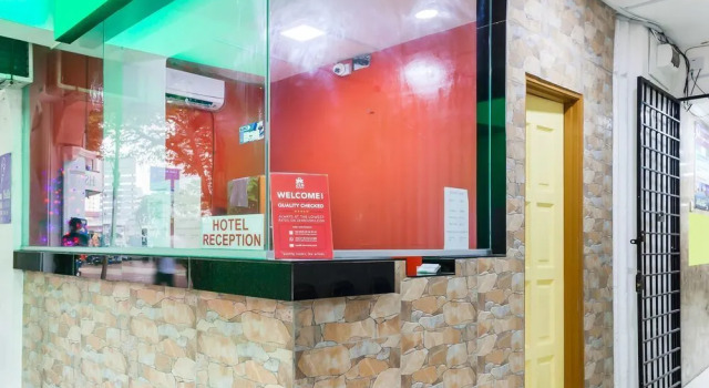 Everest Hotel by OYO Rooms