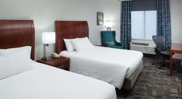 Четырёхместный номер Standard Hilton Garden Inn Tucson Airport