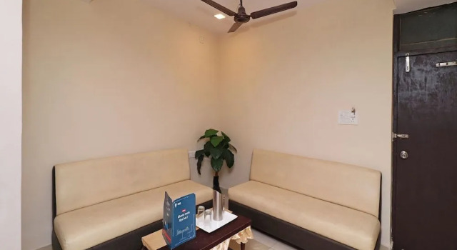 OYO 29345 Hotel Samrat