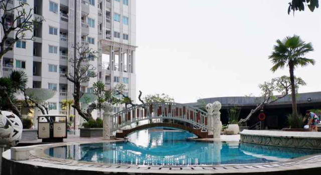 Minimalist and Close to Pool Studio Apartment Sky Terrace at Daan Mogot Baru By Travelio, Prenota Appartamento Hotel a Giacarta con piscina, Piscina