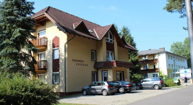 Ferienhaus Drobesch, Забронировать Отель Отели Фёлькермаркт с парковкой, Парковка
