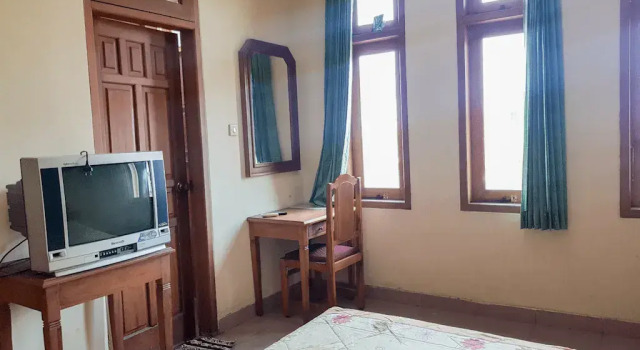 Suite Wisma Atma Bhakti near Solo Square Mitra RedDoorz