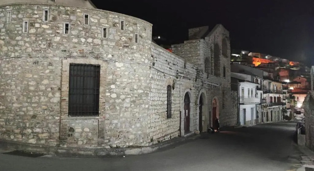 Antica Dimora Palazzo Rovitti, Varaa Hotelli Hotellit Pollino pysäköinnillä, Pysäköinti
