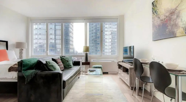 Студия Global Luxury Suites at Sky