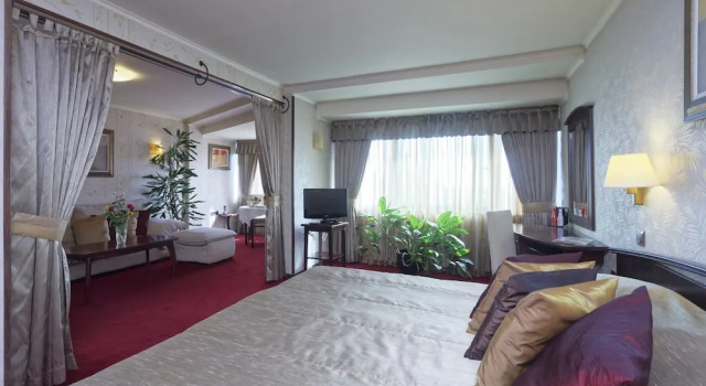 Апартаменты Standard Capitol Hotel