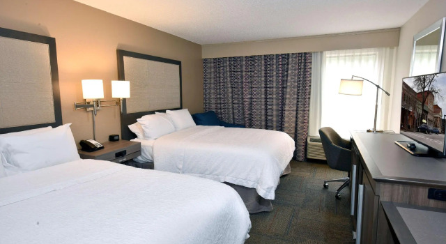 Четырёхместный номер Standard Hampton Inn Madison