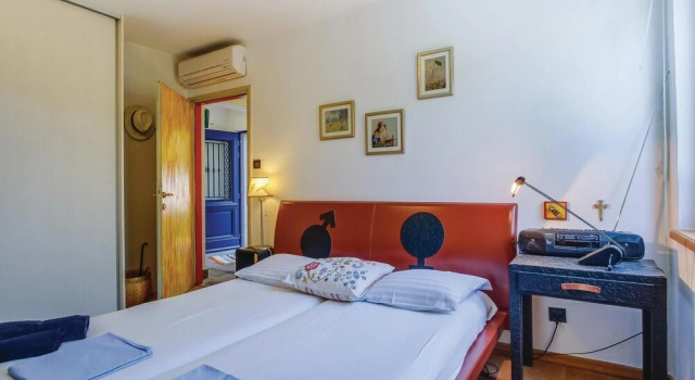 Nice Home In Mali Losinj With Sauna, Забронировать Отель Отели Мали-Лошиня с парковкой, рядом с Автобусный вокзал Mali Losinj, Парковка