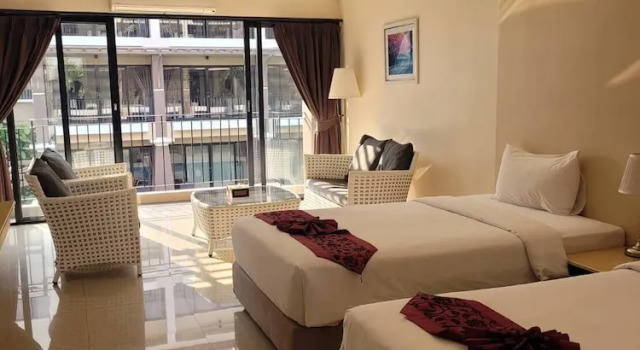 Двухместный номер Deluxe с балконом Summer Tree Hotel