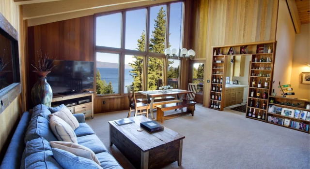 Eagles Perch Lake View Rental Cabin, Забронировать Отель Отели Tahoe Marina Estates с бассейном, Бассейн