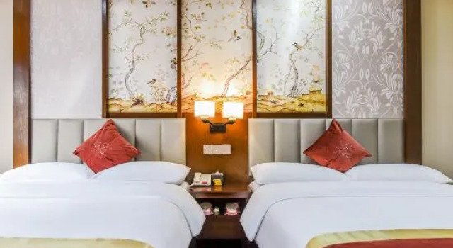 Семейный люкс Deluxe Shangsu Yuehulou Inn (Yueyang Building Scenic Area)