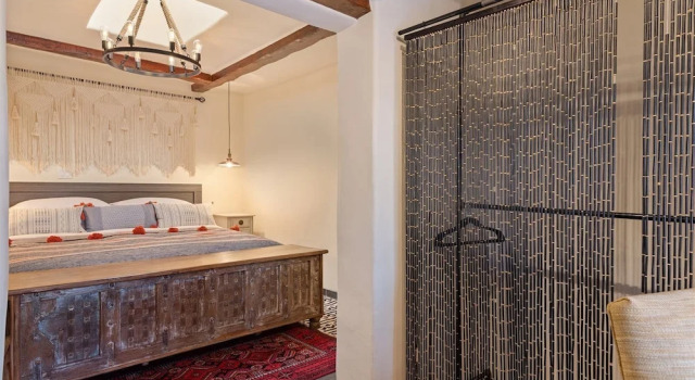 Коттедж Luxury Casa Galeria - Luxury Rental With Hot Tub, Walk Everywhere