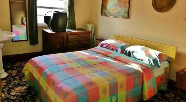 The Harbor House Bed & Breakfast