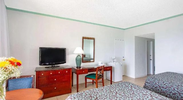 Двухместный номер Standard Days Hotel - Thunderbird Beach Resort
