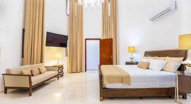 Коттедж Villa Desiree 5BR Cocotal Luxury Villa Pool Maid
