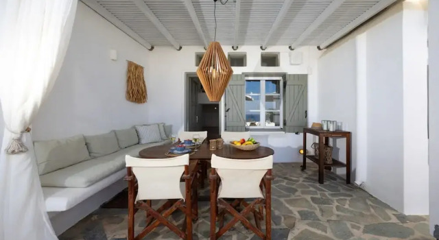 B4 Cycladic Home for 6 by the Beach