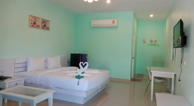 Holland Resort Phuket (SHA Extra Plus)