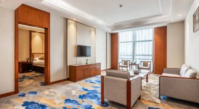 Люкс Premier New Century Hotel