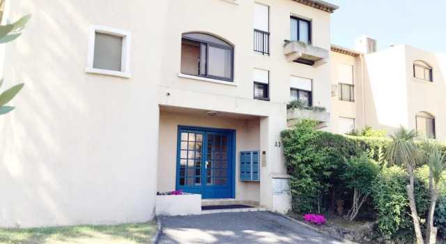 Studio in Cannes, With Pool Access, Furnished Terrace and Wifi - 3 km