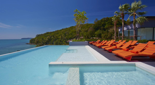Отель Bandara Beach Resort, Phuket