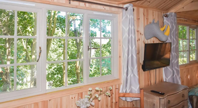 Rustic Cabin Getaway in Brighton, Забронировать Дом для отпуска Брайтон-энд-Хов 