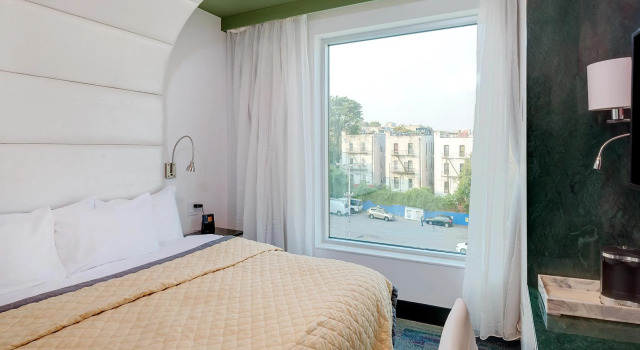 Двухместный номер Premium Wyndham Garden Brooklyn Sunset Park