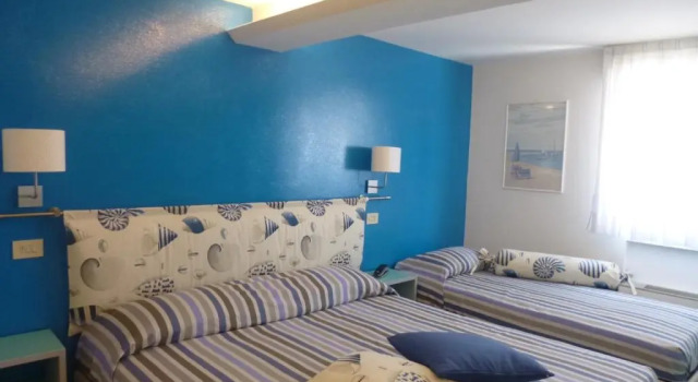 Трёхместный номер Standard Hotel Mon Pays