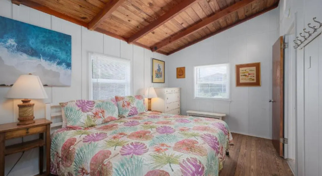 Pounds Cottage, 1 Bedroom, Sleeps 4, Ocean Front, Pet Friendly, Book Hotel Hoteller i Butler Beach med parkering, Parkering