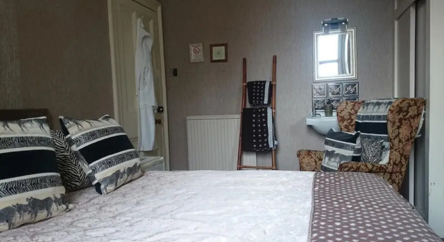 Albert Hotel, Varaa Hotelli Peterhead 