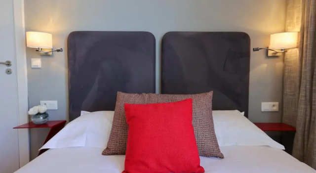 Трёхместный номер Standard с балконом Hôtel Méditerranée