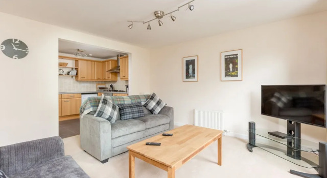 404 Dalry Gait Apartment 2