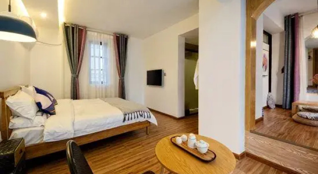 Семейный люкс с 2 комнатами Dali Ancient City Mountain Mountain Youmu Guoxue Garden Homestay