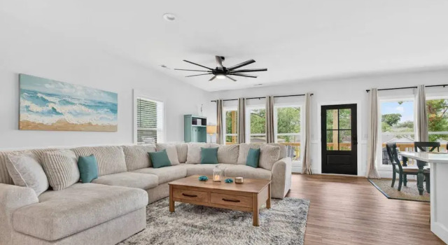 New Listing Luxury House 5 Min Walk to Beach