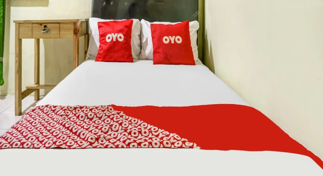OYO Life 91335 Micheline Family 2 Syariah, Book Hotel Karawang West Java