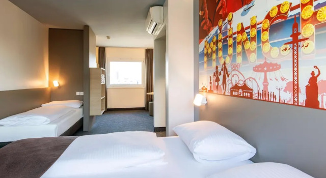 Четырёхместный номер Standard B&B Hotel München City-West