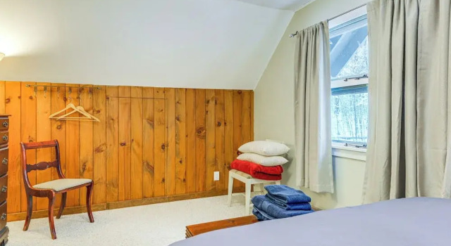 Cozy Vermont Escape w/ Deck, Near Skiing!, Rezerwuj Hotel  