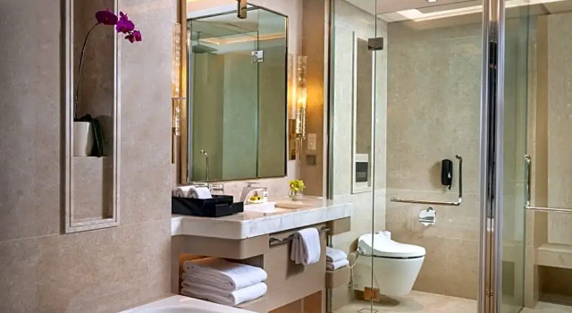 Номер Deluxe InterContinental Hotels Jakarta Pondok Indah by IHG