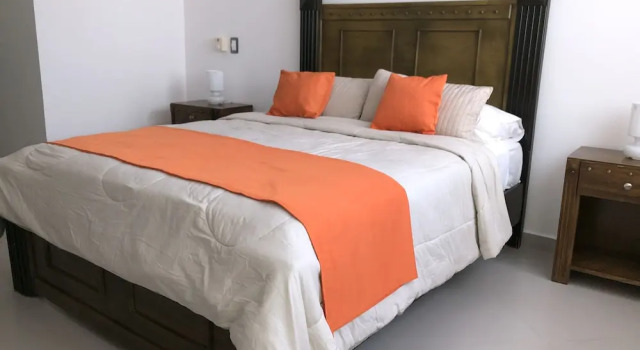 Executive- dobbelt værelse med altan med delvis havudsigt Figaro Hotel Boutique