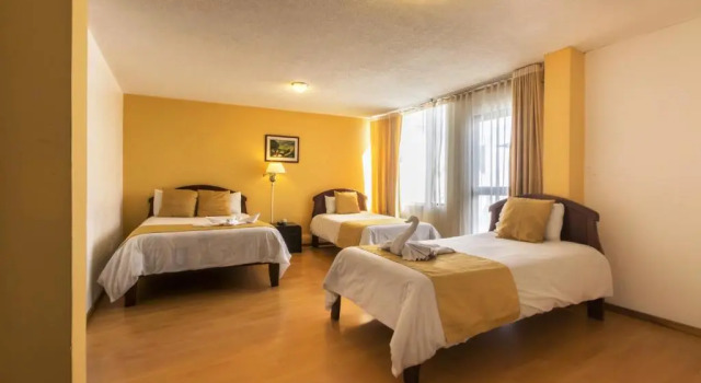 Четырёхместный номер Standard Hotel Montecarlo - Piscina & Desayuno Buffet Incluido