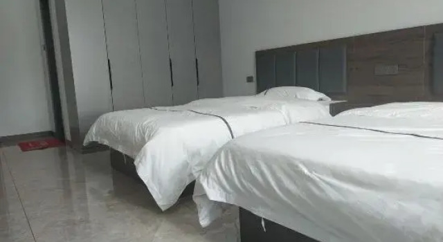 Люкс Deluxe с 3 комнатами Huayin Huazhu Xiaoxuan Homestay
