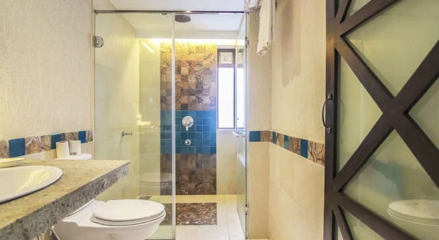 Люкс с балконом Sonesta Inns Beach Resort - Candolim Beach