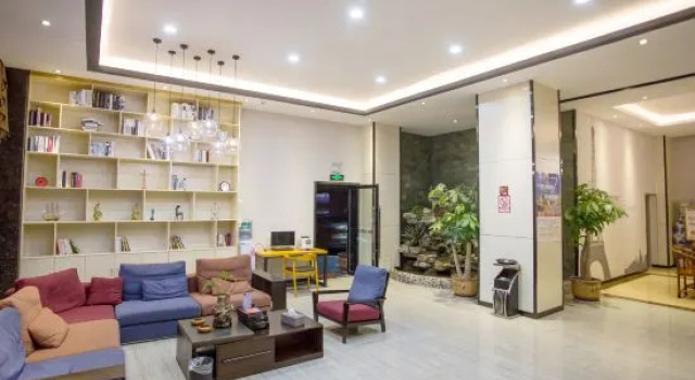 Shankee Tea Style Hotel (Mangshi Street), Prenota Hotel Mangshi Yunnan