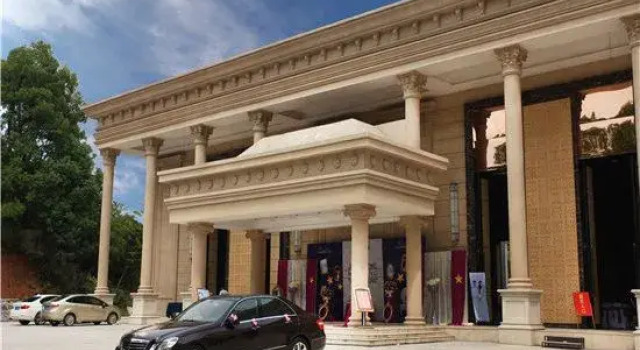 First Mansion, Boek Hotel Hotels in Pingxiang met parkeren, Parkeren