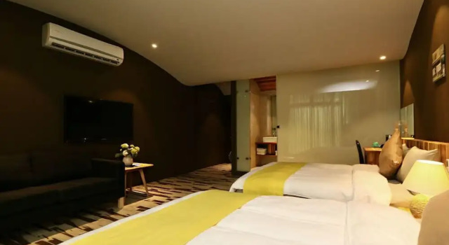 ii 1979 Bed&Breakfast