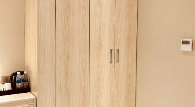 Youngsun Hotel, Забронировать Отель Отели и гостиницы Сиануквиль, рядом с Union Commercial Bank, Отель